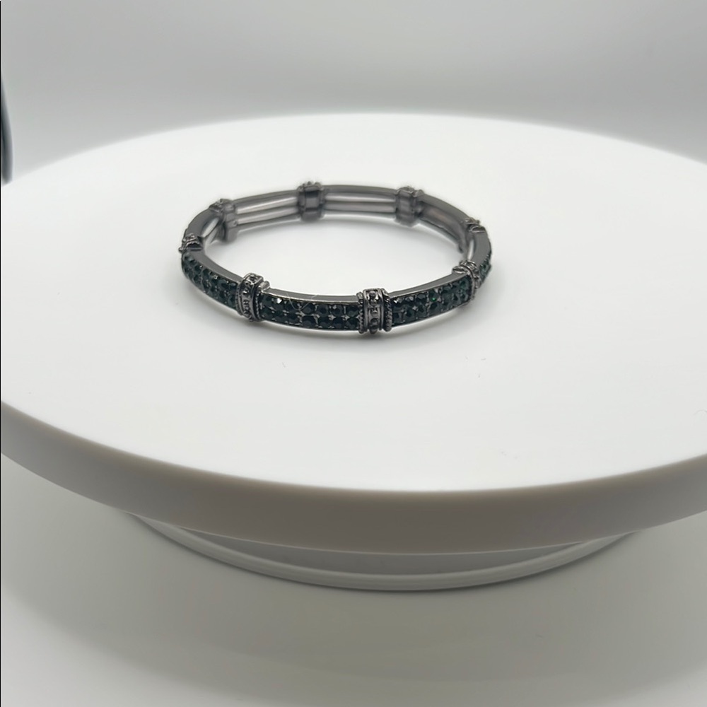 1326. Cara New York Gunmetal and Emerald Green Crystal Stretchy Bracelet